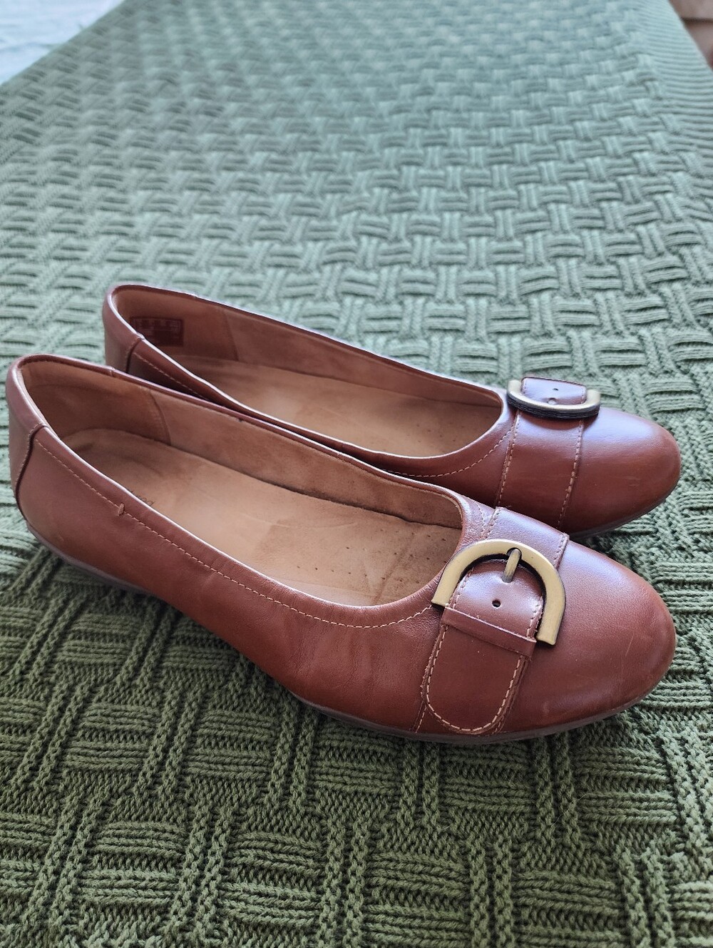 Clarks Neenah Lark Ballet Flats, Tan Leather, Buckle Accent, 7.5